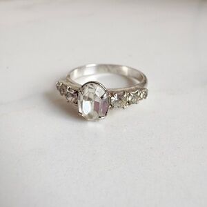Vintage Avon Silver Oval Crystal Ring Size 7 Elegant Clear Stone Low Profile 215